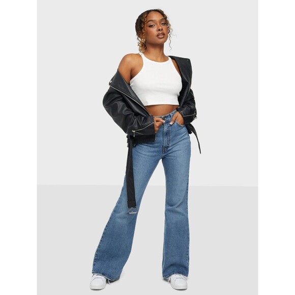 Levis Premium Womens Denim Jeans 70s High Rise Flare Med Blue Wide Leg NWT - Picture 9 of 13